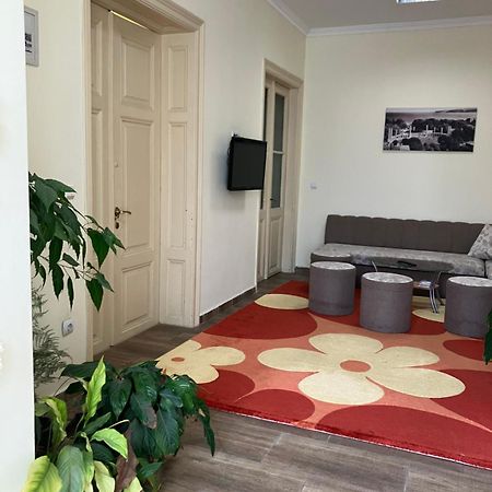 Hostel Rayska Yabalka Varna Extérieur photo