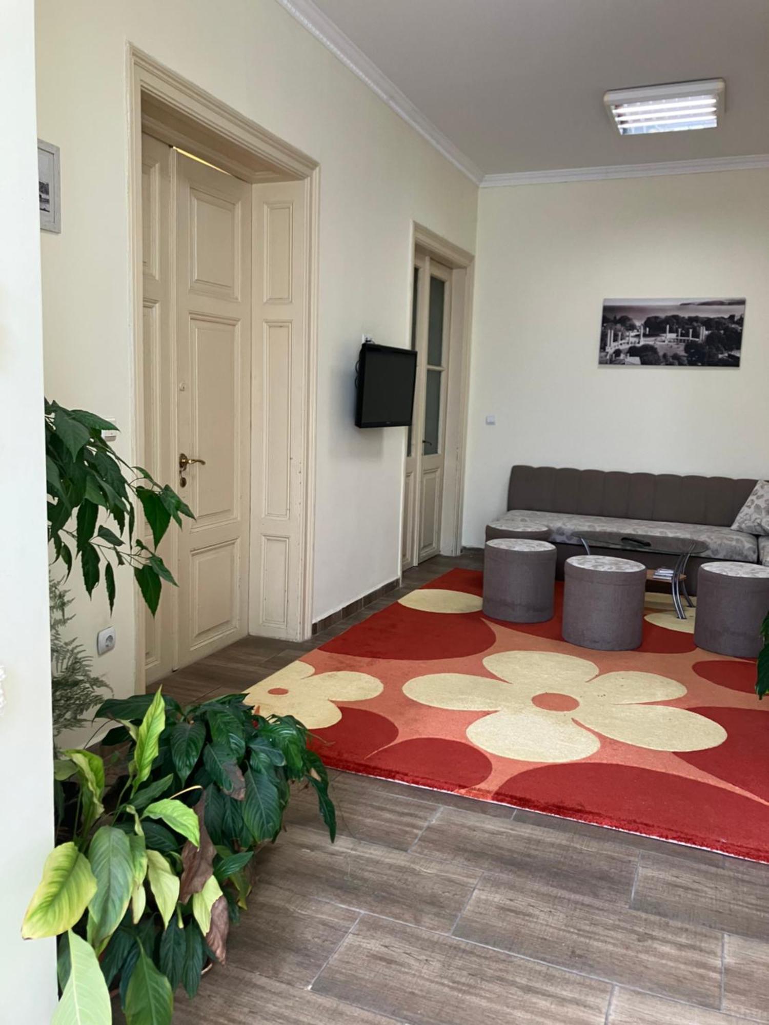 Hostel Rayska Yabalka Varna Extérieur photo